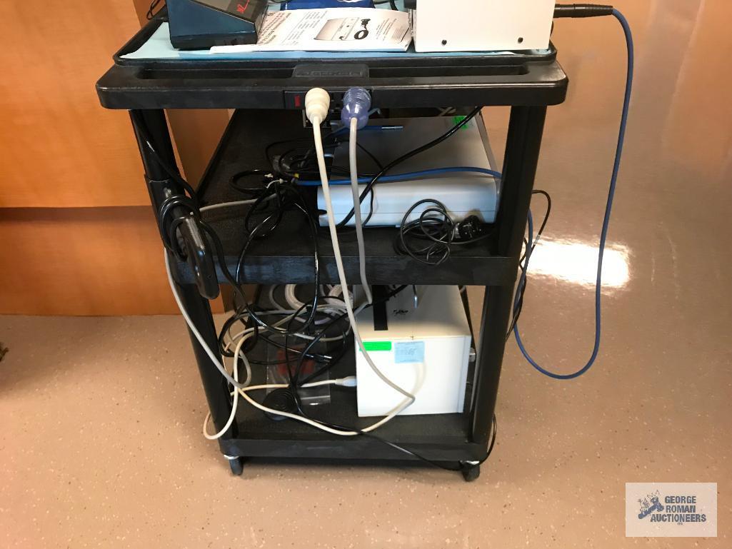 (5) MEDICAL MACHINES AND CART