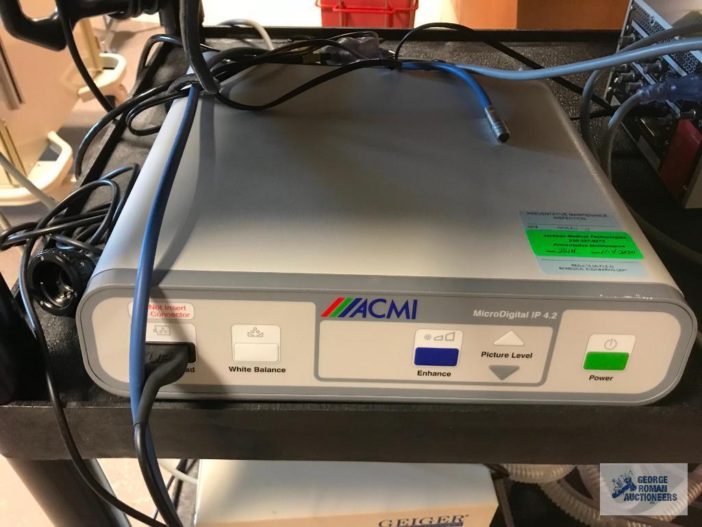 (5) MEDICAL MACHINES AND CART