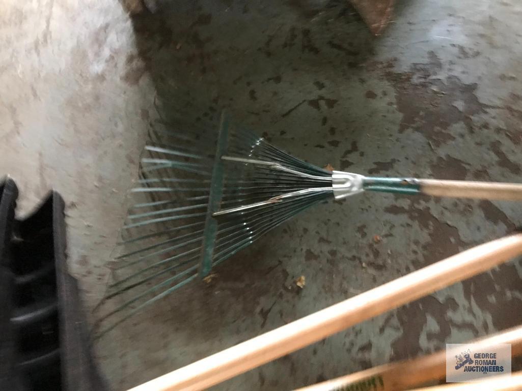 (7) SNOW SHOVELS