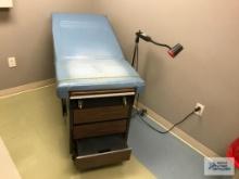 MIDMARK 404 EXAMINE TABLE, LIGHT AND STAINLESS STEEL WASTE CAN