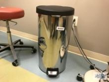 STAINLESS STEEL STEP ON WASTE CAN