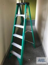 WERNER 6' FIBERGLASS STEP LADDER
