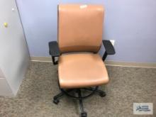 LEATHER OFFICE CHAIR