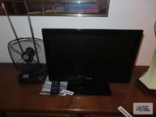 Toshiba, model 19SL410U, 19-in flat screen TV with remote