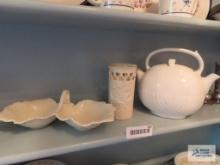 Lenox vase and candy dish. Adjusto teapot.