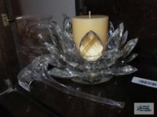 Lilly shaped flower candle holder
