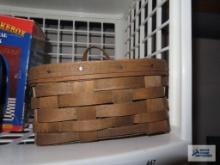 1981 Longaberger basket