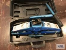 VEHICLE SCISSOR JACK
