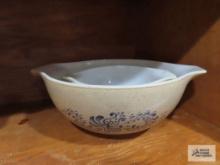 Pyrex tan with blue design mixing bowls.
