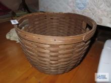 1982 Longaberger basket