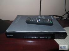 Sony Blu-ray disc / DVD player with remote