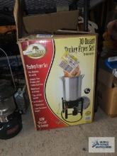 Backyard Classics 30 quart turkey fryer set