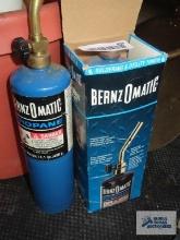 Bernzomatic torch with extra tank. No shipping!