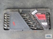 Craftsman 26 piece SAE wrench set with case