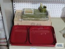 Plastic serving tray set and etc