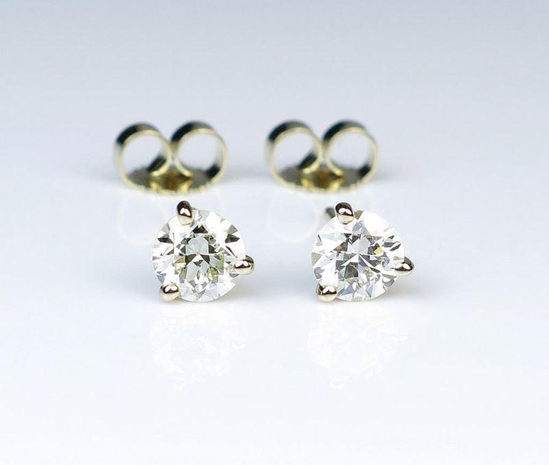 Dazzling Round Cut Diamond Earrings