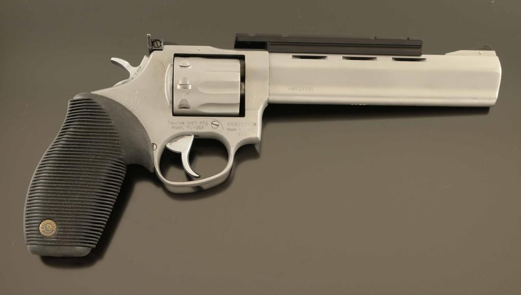 Taurus 990 Tracker .22 LR HS925369