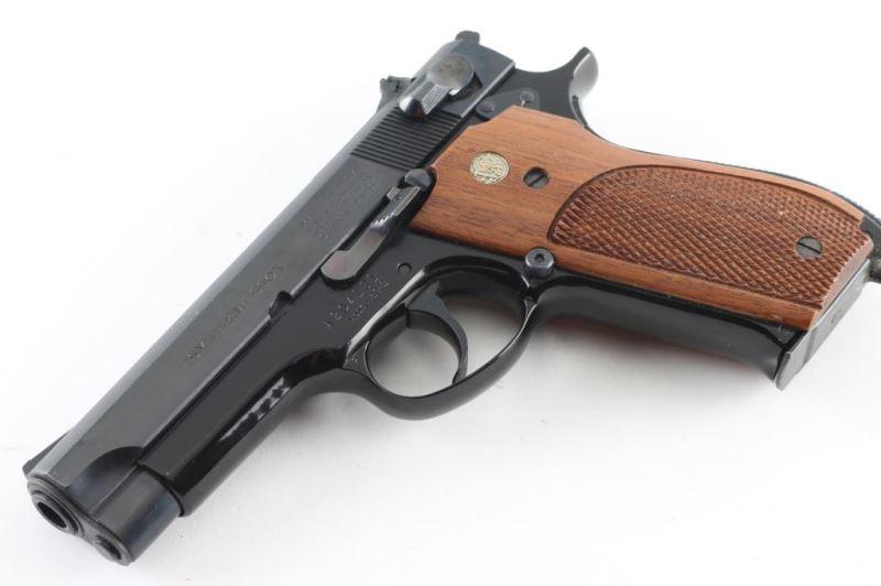 Smith & Wesson 39-2 9mm SN: A204181