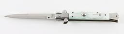 AKC Switchblade