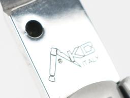 AKC Switchblade