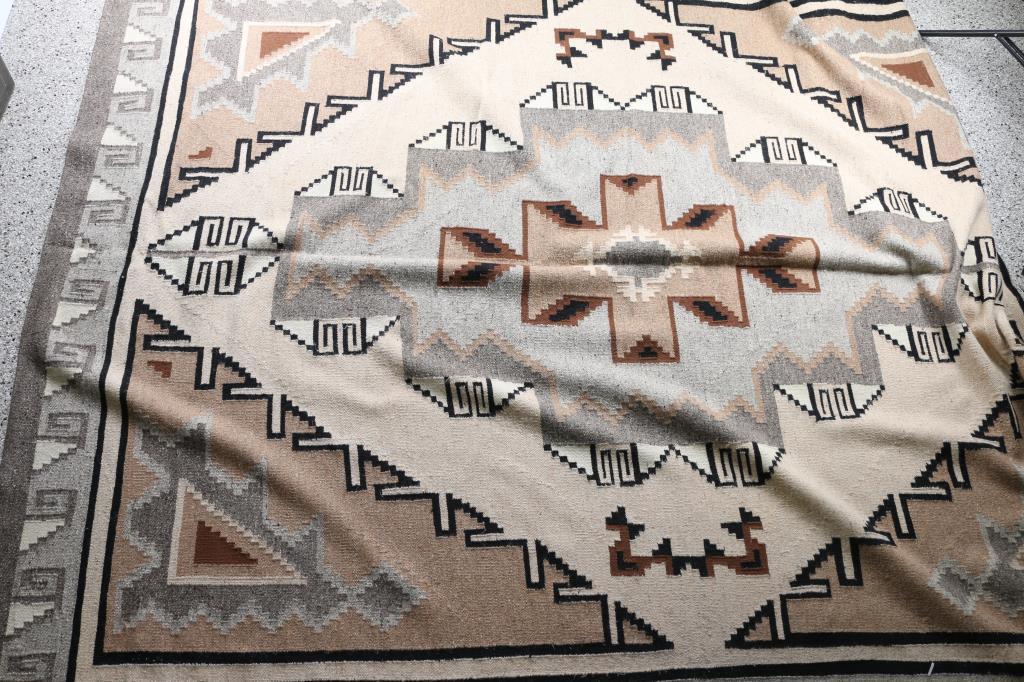 Large Two Gray Hills Textile.