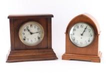 Lot of 2 Clocks