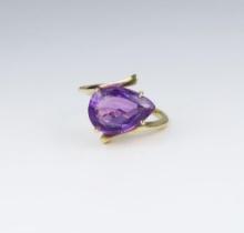 Wonderful Pear Shaped Amethyst Ring