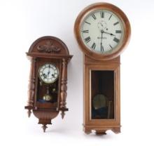 Lot of 2 Clocks.