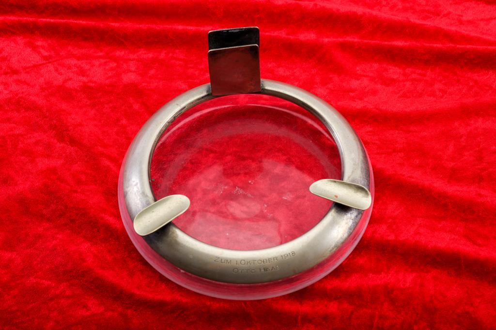 19LP-20 ASHTRAY