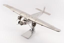 19PR-5 METAL MODEL OF AIRCRAFT