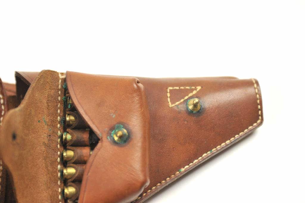 20HI-76  CLAMSHELL STYLE HOLSTER