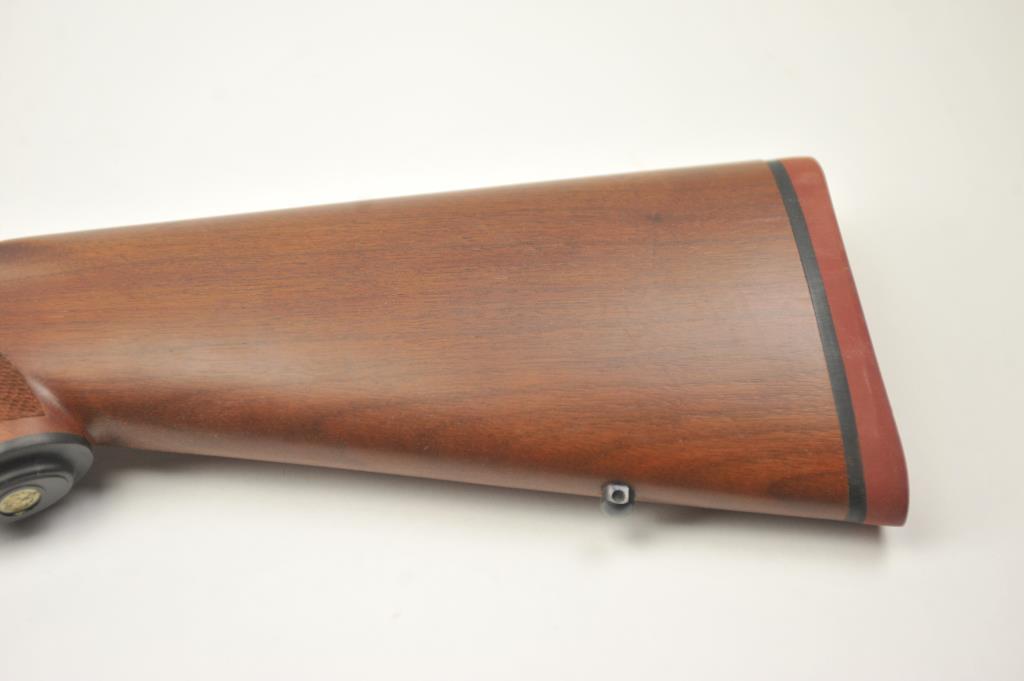 20HI-115 RUGER M77 WALNUT STOCK W/RED PAD
