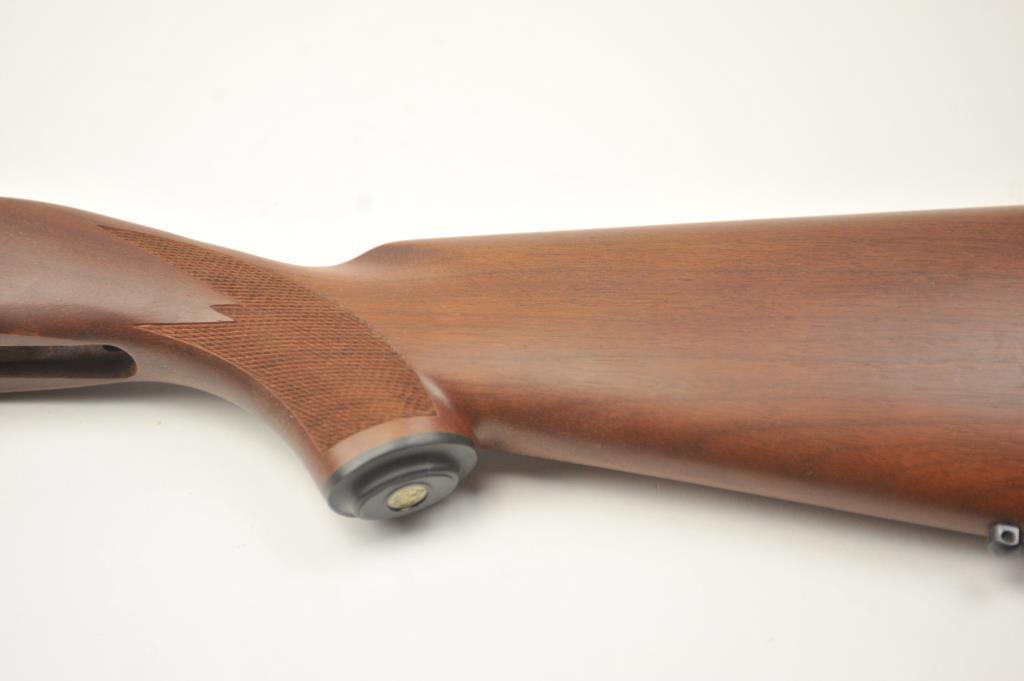 20HI-115 RUGER M77 WALNUT STOCK W/RED PAD