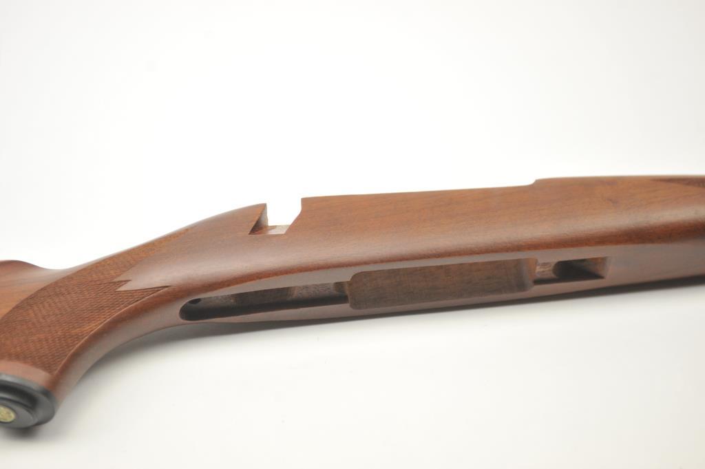20HI-115 RUGER M77 WALNUT STOCK W/RED PAD