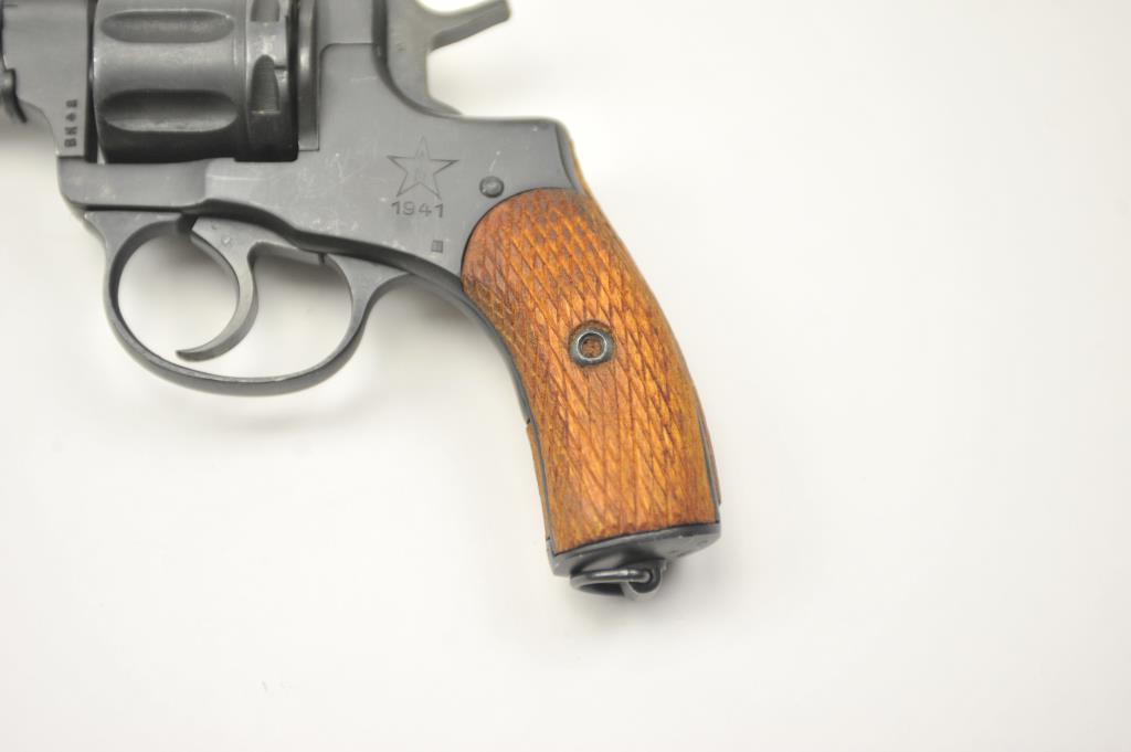 20IWQ-3 1941 DATED RUSSIAN REVOLVER