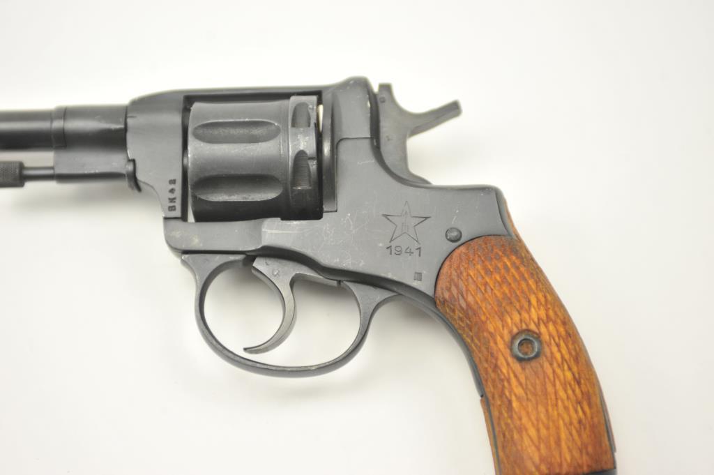 20IWQ-3 1941 DATED RUSSIAN REVOLVER