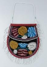 6" by 5 5/8" beautifully beaded Vintage Iroquois Beaded Purse with floral design.