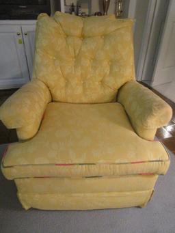 Tufted Back Swivel Chair