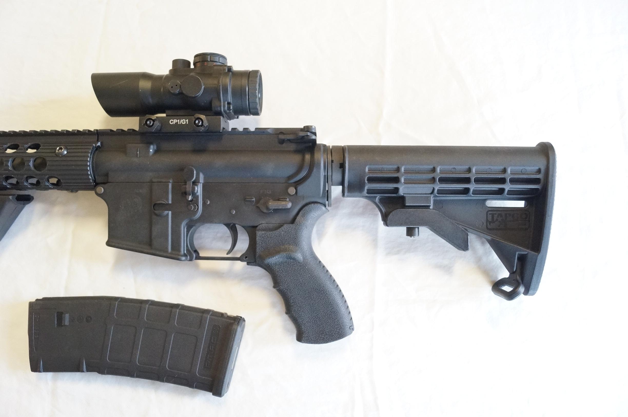 Elite Arms JD-15 5.56 Semi-Automatic AR15 Rifle w/ iTac Defense CP1 Red Dot Scope