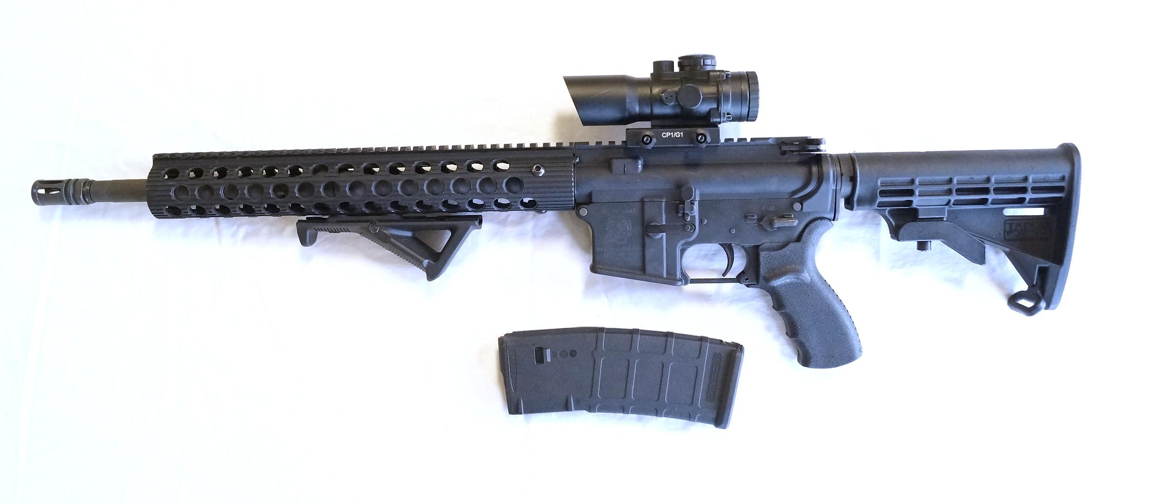Elite Arms JD-15 5.56 Semi-Automatic AR15 Rifle w/ iTac Defense CP1 Red Dot Scope