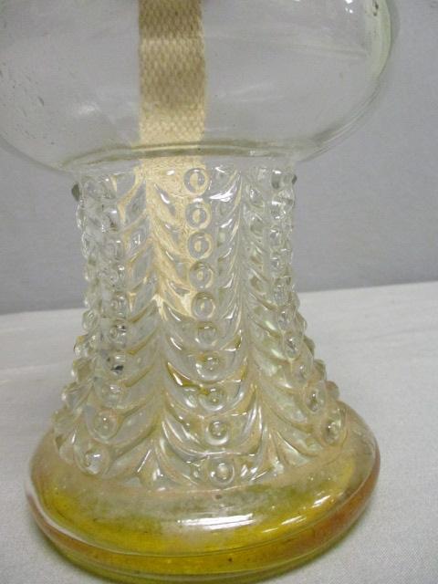 Vtg. "Lamplight Farms" Oil Lamp Made in Austria