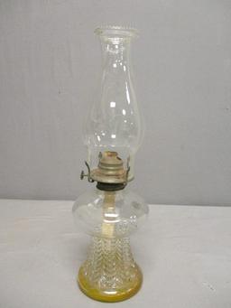 Vtg. "Lamplight Farms" Oil Lamp Made in Austria