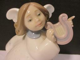 Lladro 6528 Little Angel with Lyre Harp Figurine