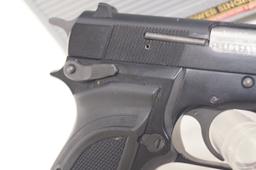 LNIB 1976 Browning 9mm Luger Hi-Power Mark III Single Action Pistol
