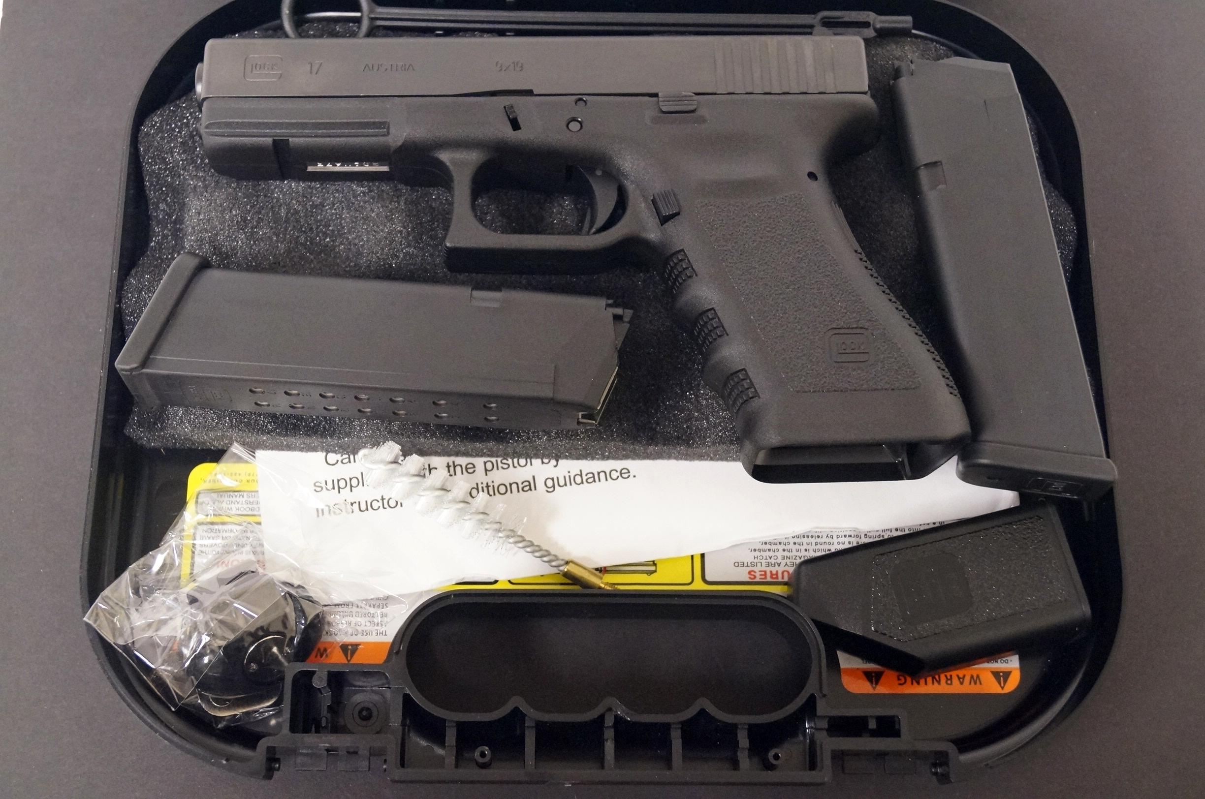Glock 17 Gen 3 9mm Semi-Automatic Pistol w/ 2 Magazines in Case