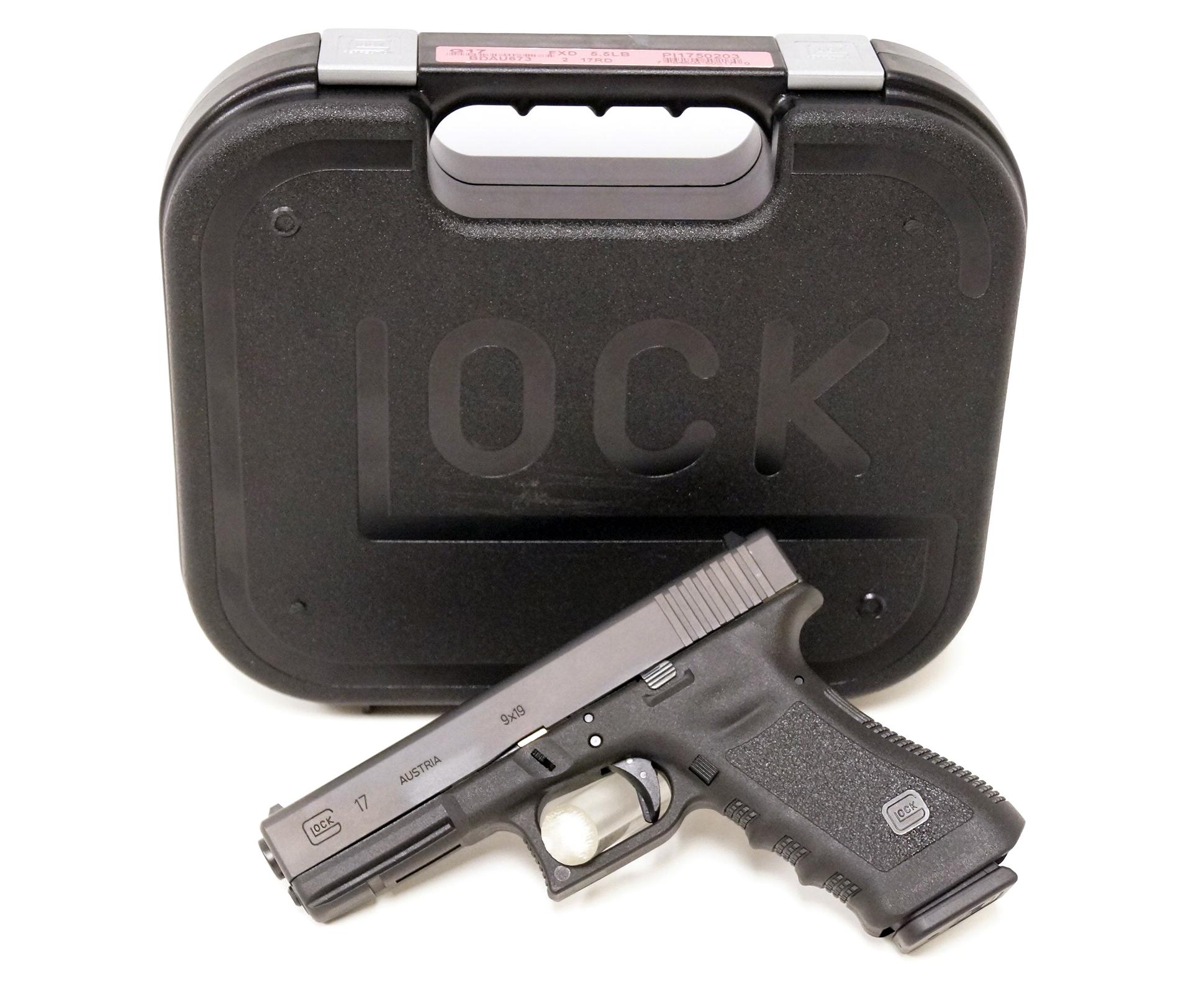 Glock 17 Gen 3 9mm Semi-Automatic Pistol w/ 2 Magazines in Case