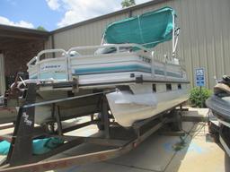 1994 Sun Tracker Bass Buggy 18 Pontoon, Trailer, 50Hp Mercury