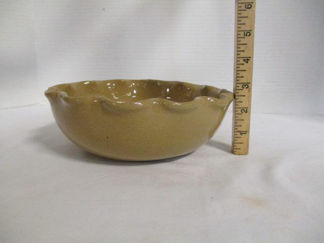 Vintage Kentucky Bybee Pottery Fluted Baker