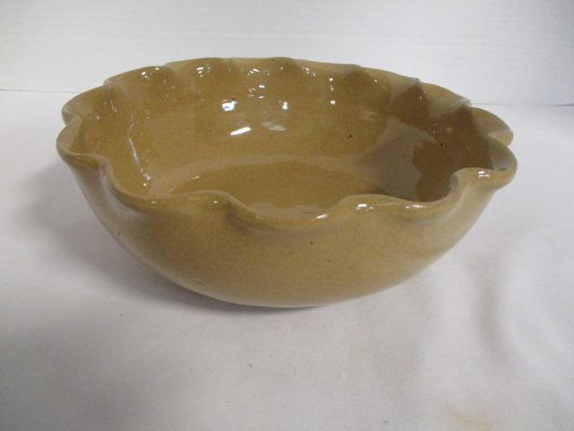Vintage Kentucky Bybee Pottery Fluted Baker