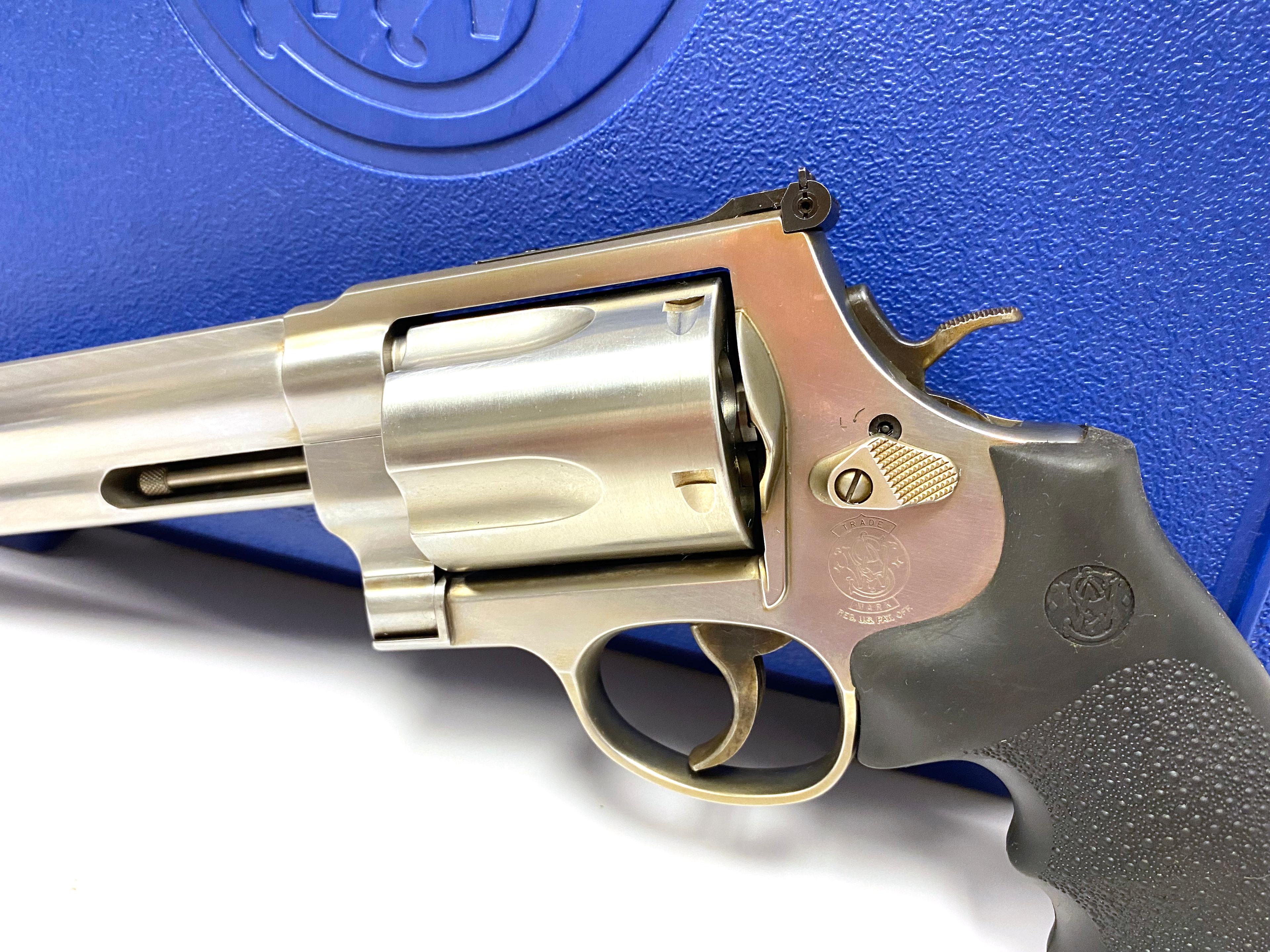 LNIB Smith & Wesson Model 500 S&W Magnum 9" Revolver
